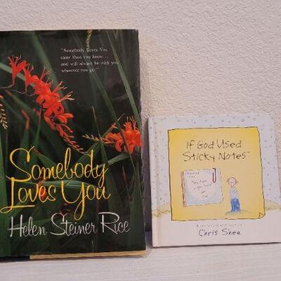 Lot 33: Assorted Vintage Books