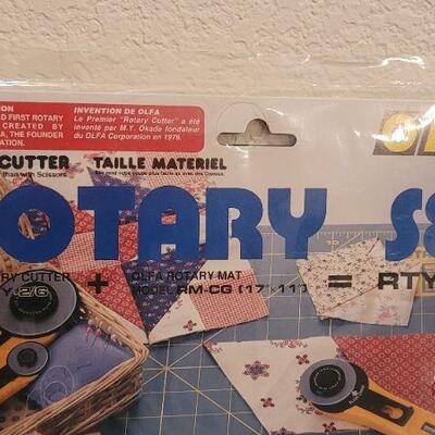 Lot 42: New Rotary Set CRAFT ARTS SEWING