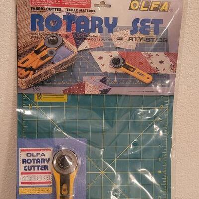 Lot 42: New Rotary Set CRAFT ARTS SEWING