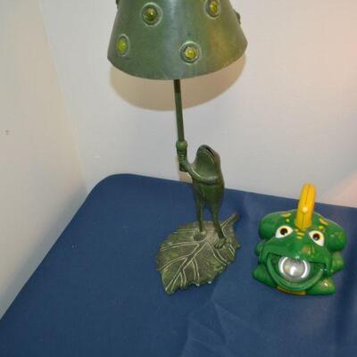 LOT 73 DECORTIVE LAMP AND FROG LAMP