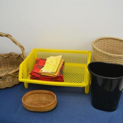 LOT 76  BASKETS AND TRASH CAN