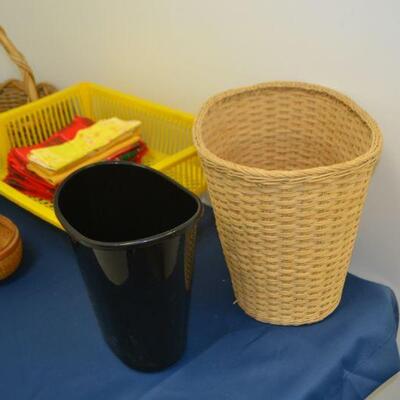 LOT 76  BASKETS AND TRASH CAN
