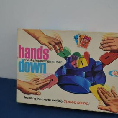 LOT 104  VINTAGE HANDS DOWN GAME BY IDEAL