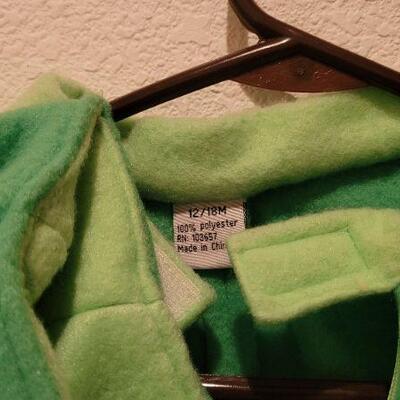 Lot 53: New Children's 12/18 MONTHS Costume - PEA IN A POD w/ HAT 