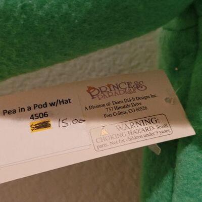 Lot 53: New Children's 12/18 MONTHS Costume - PEA IN A POD w/ HAT 
