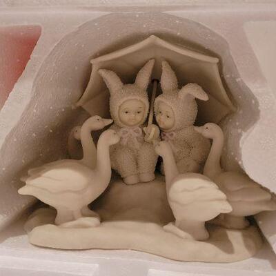 Lot 59: Vintage Large New Stock Dept. 56 SNOWBABIES Collectible RAIN RAIN GO AWAY