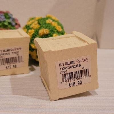 Lot 67: Vintage New Stock Dept. 56 and HALLMARK Topiary Collectibles 