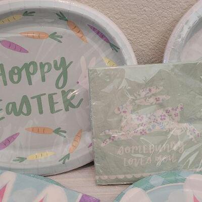 Lot 71: Assorted NEW EASTER Family Gathering Plates & Napkins