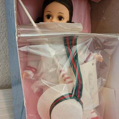 Lot 72: Vintage New Stock MADAME ALEXANDER Doll - ITALY 24050