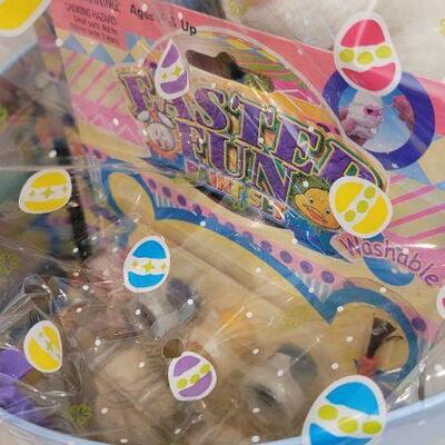 Lot 82: New EASTER BUILD A BEAR Children's Gift Basket 