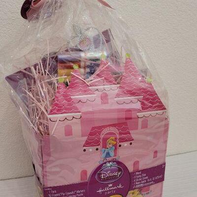 Lot 83: New DISNEY PRINCESS Crayola Hallmark Party Basket