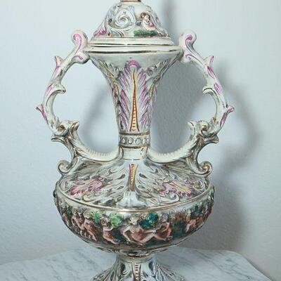 Capodimonte Double-handled Urn with Cherub On Top Italy YD#022-0006