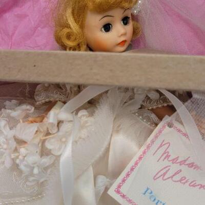 Lot 88: Vintage New Stock MADAME ALEXANDER Doll - BRIDE 1136