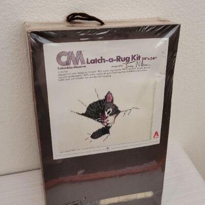 Lot 91: Vintage New Stock 1976 LATCH A RUG Kit