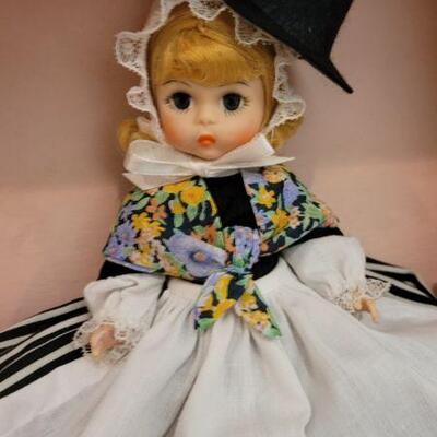 Lot 98: Vintage New Stock MADAME ALEXANDER Doll- GREAT BRITAIN 558
