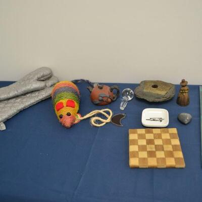 LOT 145 MISC ITEMS AND DECOR