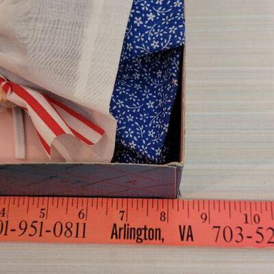 Lot 106: Vintage New Stock MADAME ALEXANDER Doll - UNITED STATES 559