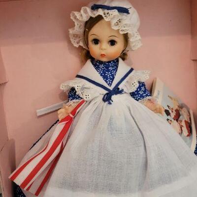 Lot 106: Vintage New Stock MADAME ALEXANDER Doll - UNITED STATES 559