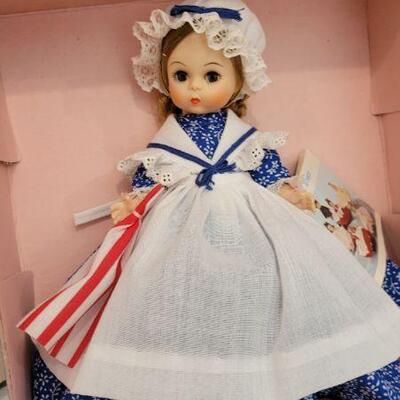 Lot 106: Vintage New Stock MADAME ALEXANDER Doll - UNITED STATES 559