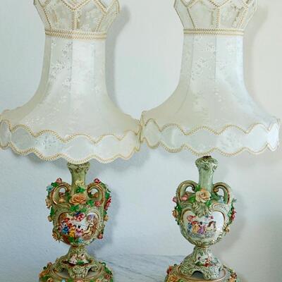 Pair of Vintage Galdi Italy Urn Base Table Lamps Capodimonte Styled YD#022-0011