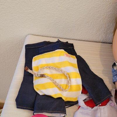 Lot 112: Journey Girl Doll, Carrying Case, Clothes & Shoes 