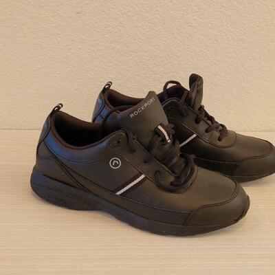 Lot 120: NEW without Tags Rockport Black Shoes size 8.5 wide