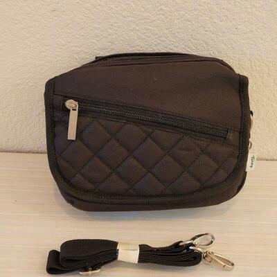 Lot 122: New Black Quilted Purse - Travel Bag
