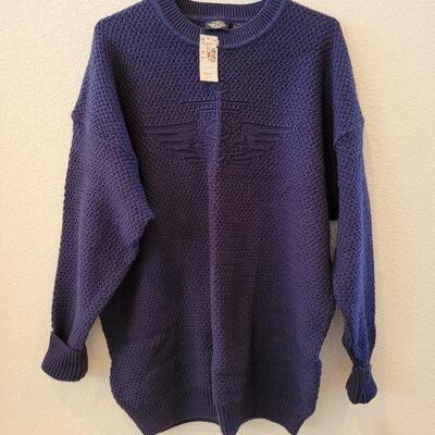 Lot 124: (2) Dockers Levi's Sweaters