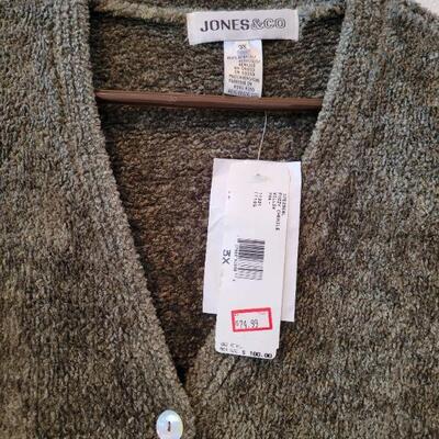 Lot 127: (2) Sweaters (one new with Tags)