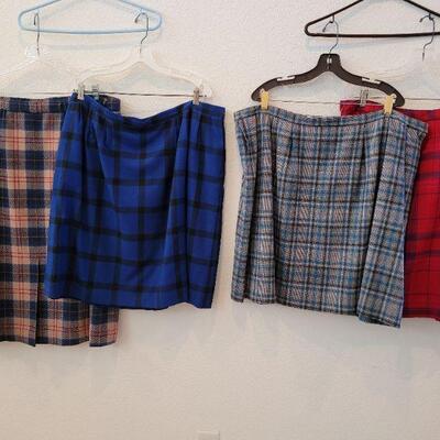 Lot 130: PENDLETON Skirt Lot size 24