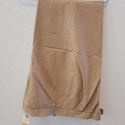 Lot 141: New Tan Wool Flat Front Pants