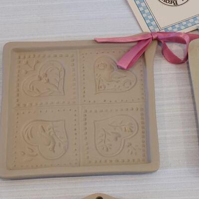 Lot 152: Brown Bag Cookie Art Shortbread Molds and Bag