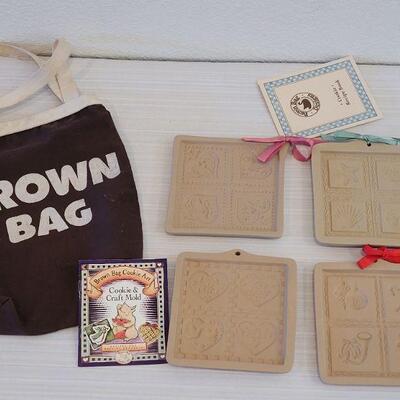 Lot 152: Brown Bag Cookie Art Shortbread Molds and Bag