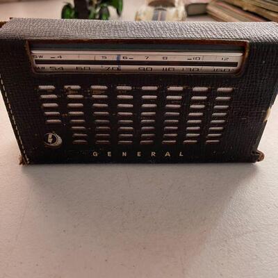 Portable General Electric Transistor radio