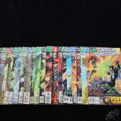 Green Lantern Lot containing 21 issues. (2001,DC)  8.5 VF+
