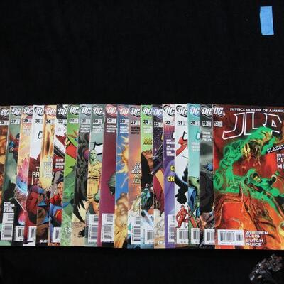 JLA Classified Lot containing 20 issues. (2005,DC)  8.5 VF+