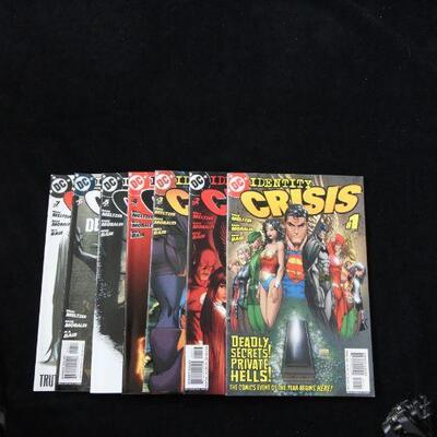 Identity Crisis Lot containing 7 issues. (2004,DC)  9.0 VF/NM