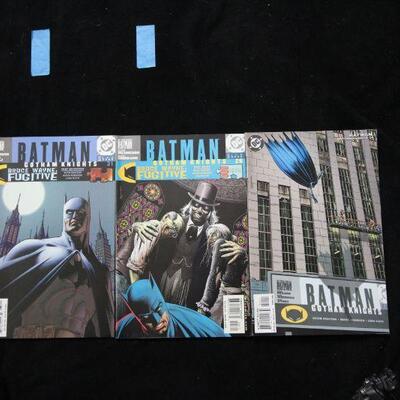 Batman: Gotham Knights Lot containing 3 issues. (2000,DC)  9.0 VF/NM
