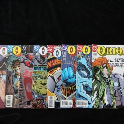 Orion Lot containing 8 issues. (2000,DC)  9.0 VF/NM