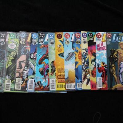 Legion of Super-Heroes Lot containing 14 issues. (1989,DC)  9.0 VF/NM