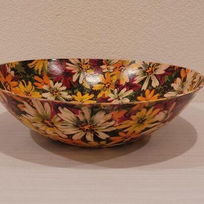 Lot 160: Mid Century Modern Fiberglass Bowl 
