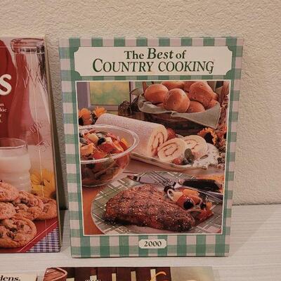 Lot 166: Cookbook Lot