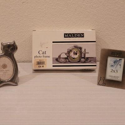 Lot 172: (3) Kitty Picture Frames