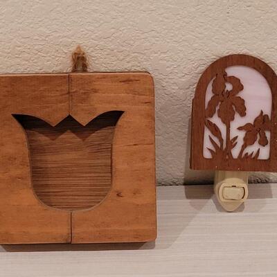 Lot 175: Wood Photo Frame and Wood and Marble Glass Night Light