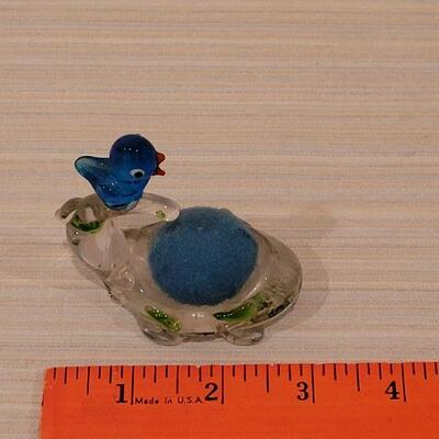 Lot 176: Vintage Glass Dinosaur and Blue Bird Pin Cushion 