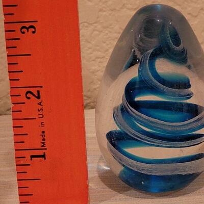 Lot 177: Glass Egg Paperweight 