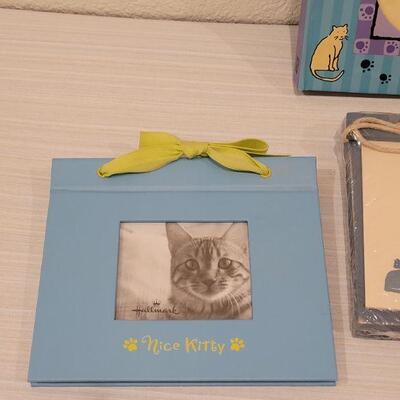 Lot 185: New Notecards, Photo Albums, Notepad and Bookmark