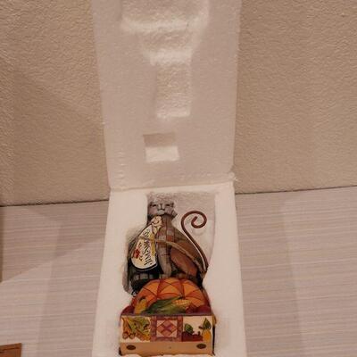 Lot 189: New Jim Shores "Happy Harvest" Cat