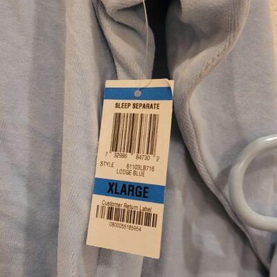 Lot 200: New Baby Blue Velour Top and Pants