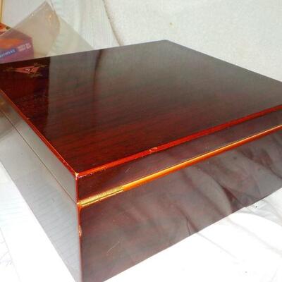 " Monte Cristo Humidor ".